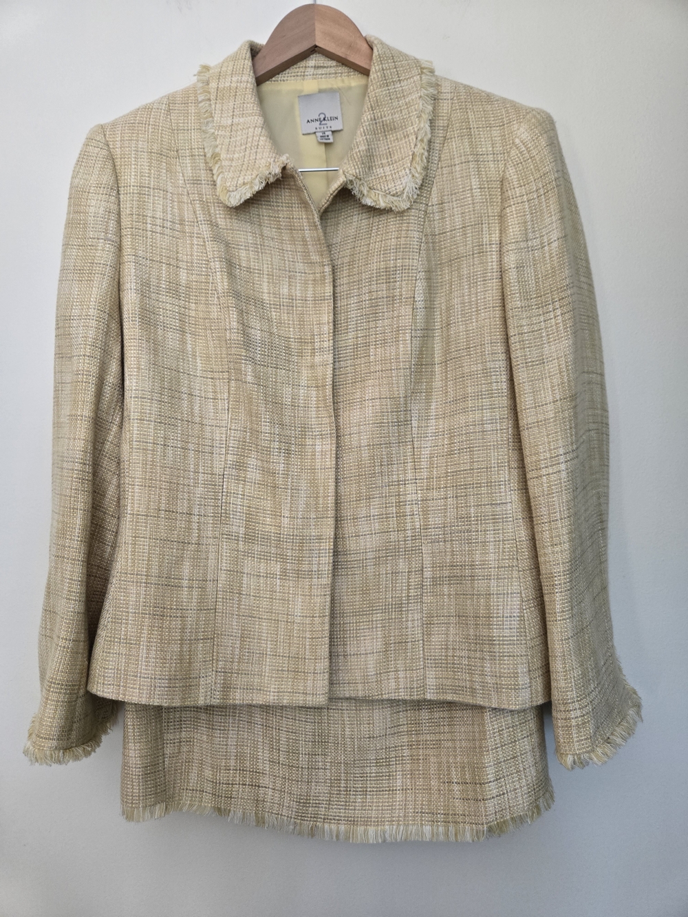 Anne Klein Cream Tweed Skirt Suit - Picture 4 of 12